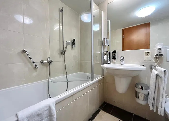 Modernes Mit Blick Zur Frauenkirche * دريسدن